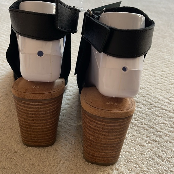 TOMS Grenada Suede shoe - Picture 3 of 9